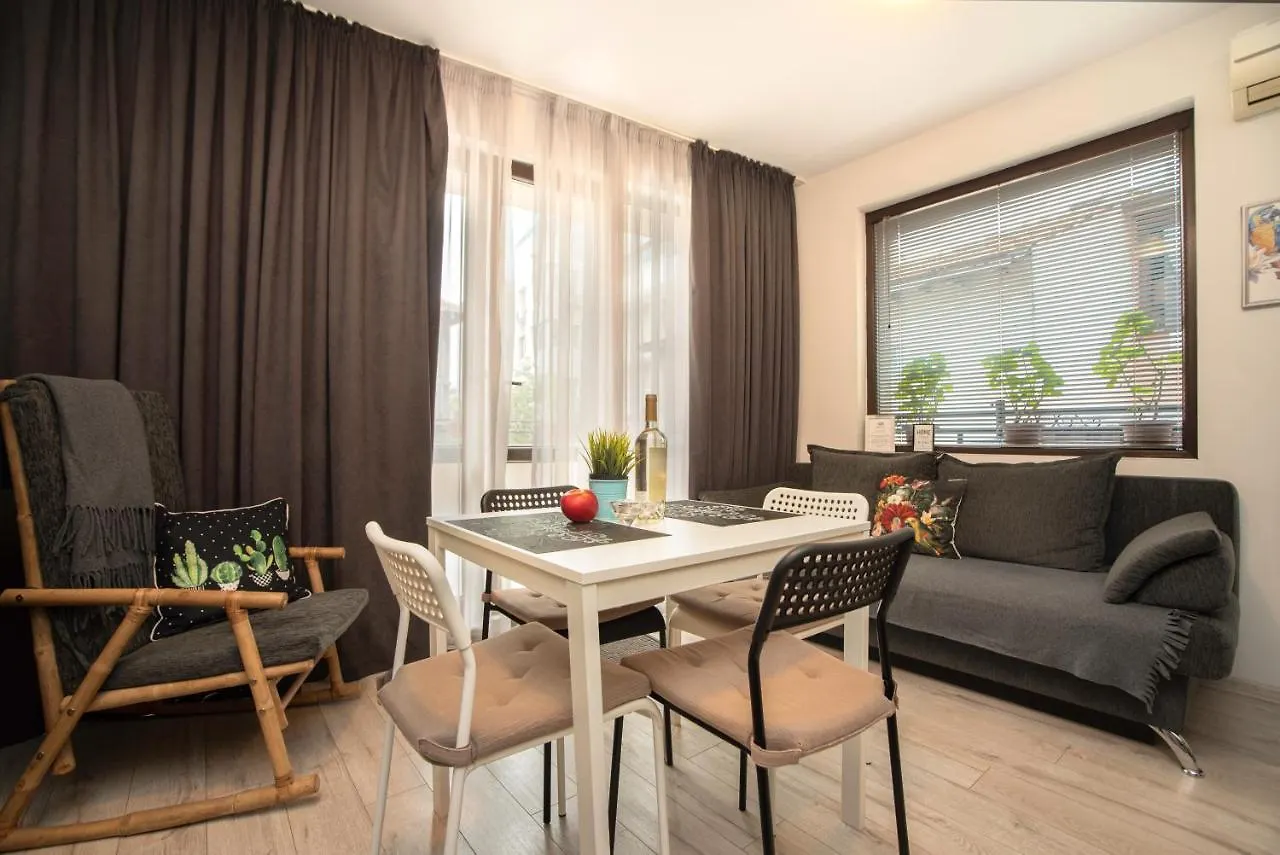 Vera By Rv Apartments Varna