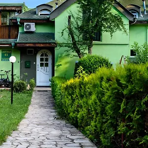 Gasthof Saltanat 41, Warna